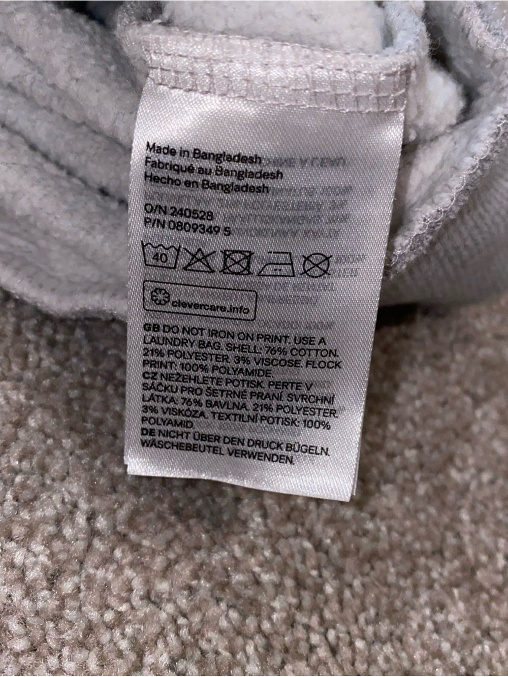 H&M UCLA Bruins Gray Sweatshirt Woman’s M Blue Letters So Cal College - Picture 7 of 7